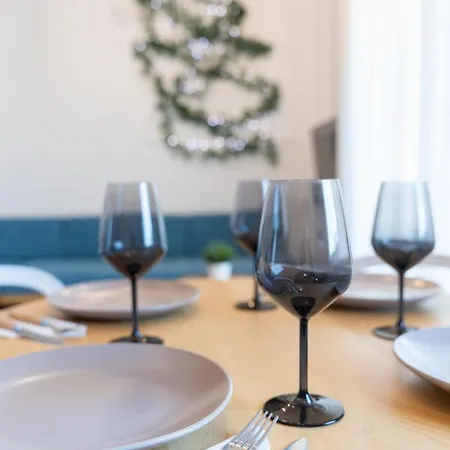 Apartament Hermes Design *